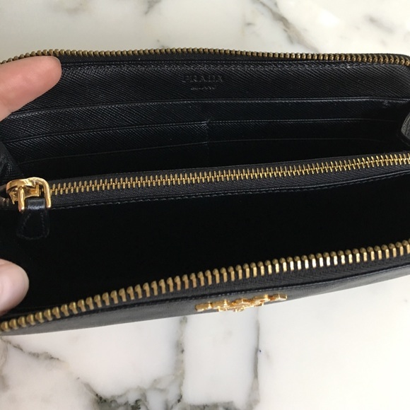 • Prada • Saffiano metal oro zip around wallet - Picture 5 of 8